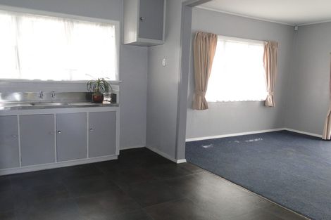 Photo of property in 9 Waiohua Road, Greenlane, Auckland, 1061