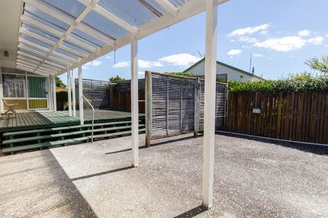 Photo of property in 11 Mcclean Place, Ngatea, 3503