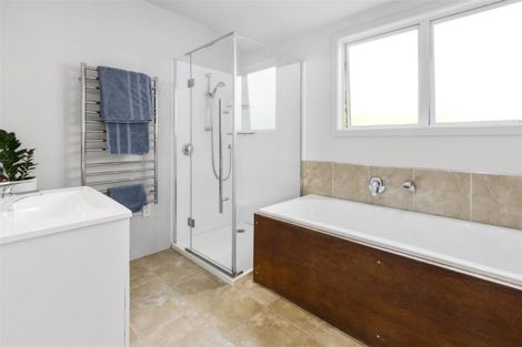 Photo of property in 2 Ponui Place, Mairangi Bay, Auckland, 0630