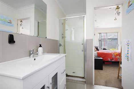 Photo of property in 18 Yatterina Avenue, Takanini, 2112