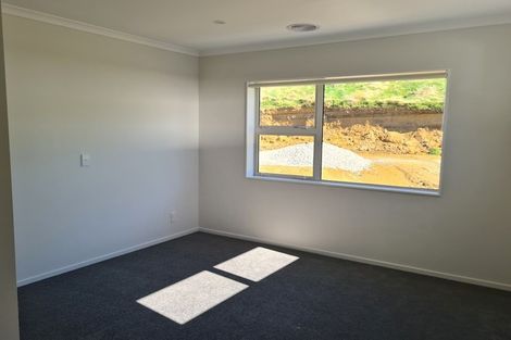 Photo of property in 11 Stockport Grove, Churton Park, Wellington, 6037