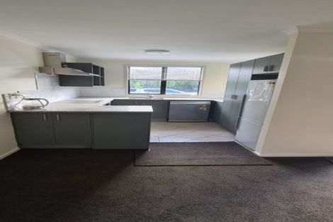 Photo of property in 12 Barnea Circle, Glen Eden, Auckland, 0602