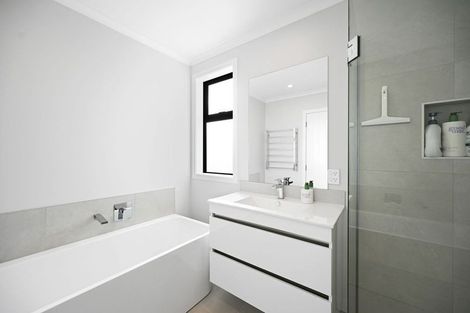 Photo of property in 2/59 Montgomery Crescent, Bader, Hamilton, 3206