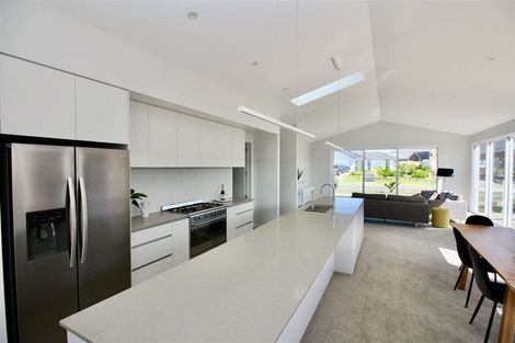 Photo of property in 15 Awatea Drive, Whitianga, 3510