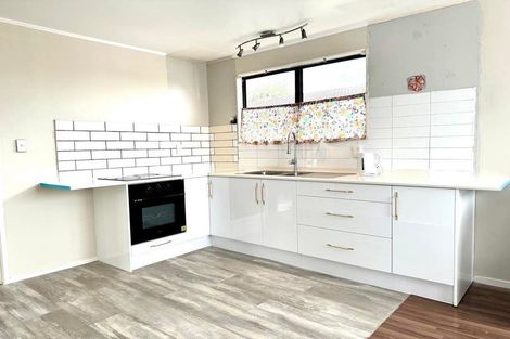 Photo of property in 1/1 Rebecca Rise, Weymouth, Auckland, 2103