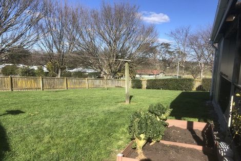 Photo of property in 16 Holt Place, Waipukurau, 4200