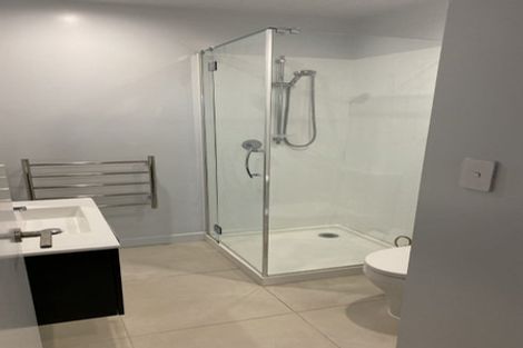 Photo of property in Frank Sargeson Apts, 6/74g Anzac Street, Takapuna, Auckland, 0622