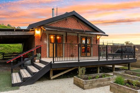 Photo of property in 328 Gladstone Road North, Mosgiel, 9092