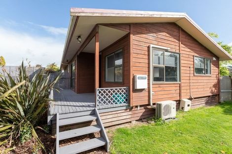 Photo of property in 42 Garland Drive, St Andrews, Hamilton, 3200