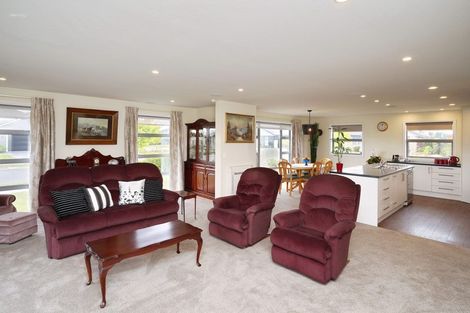 Photo of property in 19 Sutherland Drive, Kaiapoi, 7630