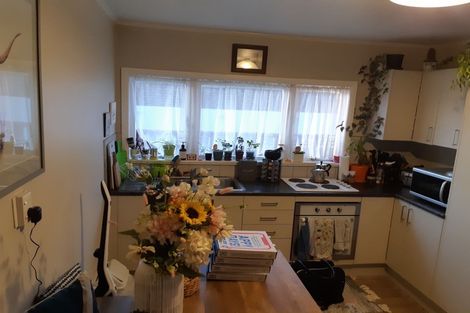 Photo of property in 1/177 Edmonton Road, Te Atatu South, Auckland, 0610