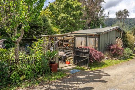 Photo of property in 50 Kents Road, Reikorangi, Waikanae, 5391