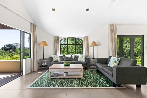 Photo of property in 100 Kopanga Road, Havelock North, 4130