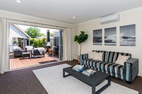 Photo of property in 28 Airini Road, Waimarama, Havelock North, 4294