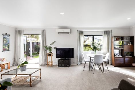 Photo of property in 28a Weld Street, Cambridge, 3434