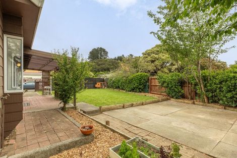 Photo of property in 5 Redwood Close, Paraparaumu, 5032