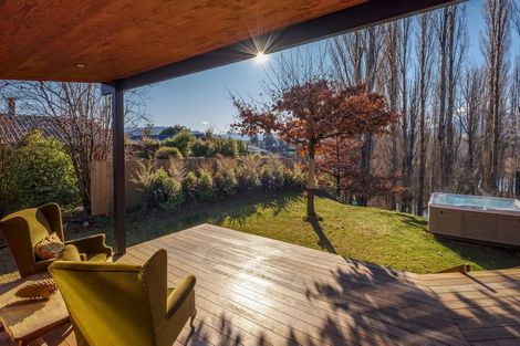 Photo of property in 50 Lagoon Avenue, Albert Town, Wanaka, 9305