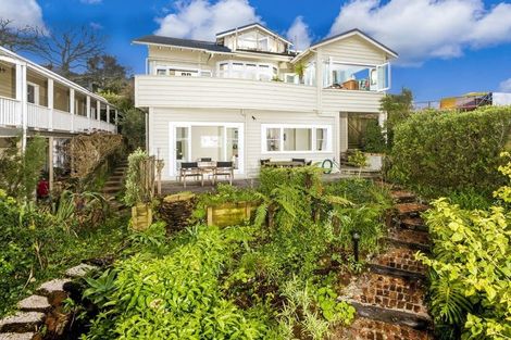 Photo of property in 15 Kerr Street, Devonport, Auckland, 0624