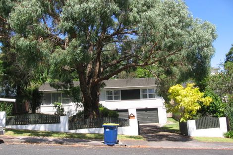 Photo of property in 12 Stott Avenue, Birkdale, Auckland, 0626