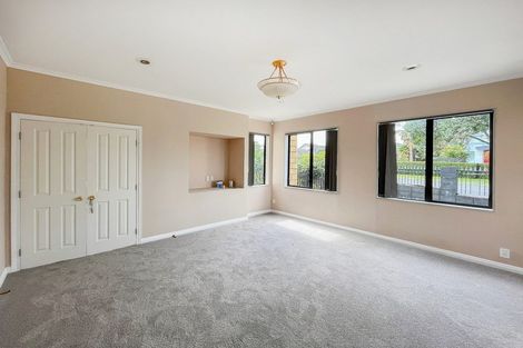 Photo of property in 28 Waimanu Bay Drive, Te Atatu Peninsula, Auckland, 0610