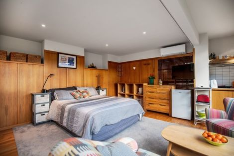 Photo of property in 18 Mckerrow Place, Sunshine Bay, Queenstown, 9300