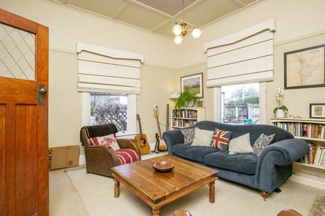 Photo of property in 1 Tyne Street, Carterton, 5713