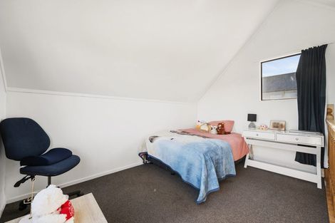 Photo of property in 2 Kaikoura Street, Maupuia, Wellington, 6022