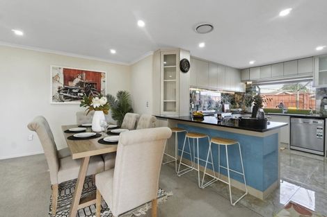 Photo of property in 55 Burswood Drive, Burswood, Auckland, 2013