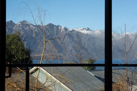 Photo of property in 5c Aspen Grove, Fernhill, Queenstown, 9300