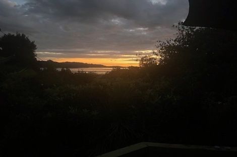 Photo of property in 5 Sandy Beach Road, Tinopai, 0593