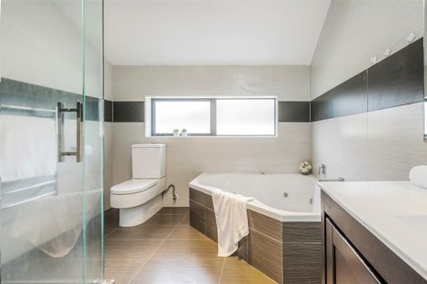 Photo of property in 55 Packspur Drive, Flat Bush, Auckland, 2016