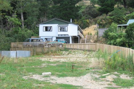 Photo of property in 16 Hillside Drive, Maoribank, Upper Hutt, 5018
