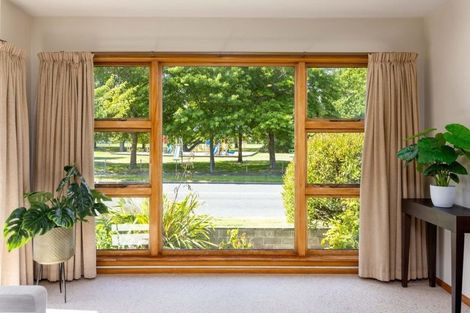 Photo of property in 11 Woodbury Street, Avonhead, Christchurch, 8042