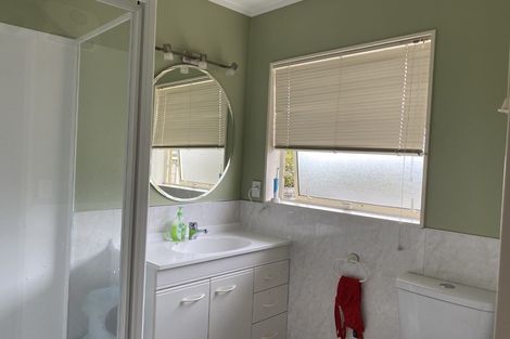 Photo of property in 1/4 Limerick Place, Dannemora, Auckland, 2016