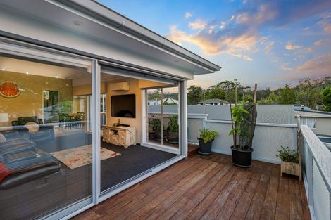 Photo of property in 12 Knox Road, Swanson, Auckland, 0612