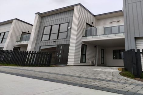 Photo of property in 1/21 Humphrey Kemp Avenue, Henderson, Auckland, 0612