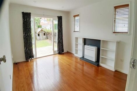 Photo of property in 1/10 Walter Street, Hauraki, Auckland, 0622