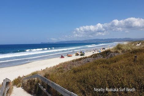 Photo of property in 128 Bream Bay Drive, Ruakaka, 0116