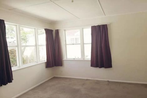 Photo of property in 41 Manuka Road, Bayview, Auckland, 0629
