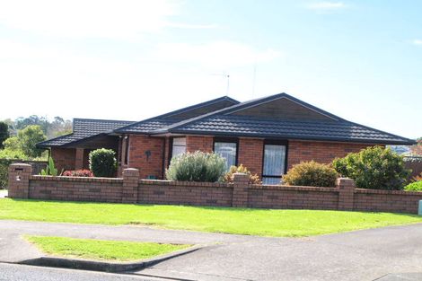 Photo of property in 17 Carriage Close, Northpark, Auckland, 2013