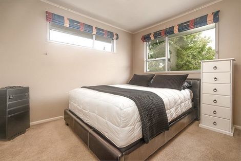 Photo of property in 19 Woodstock Place, Russley, Christchurch, 8042