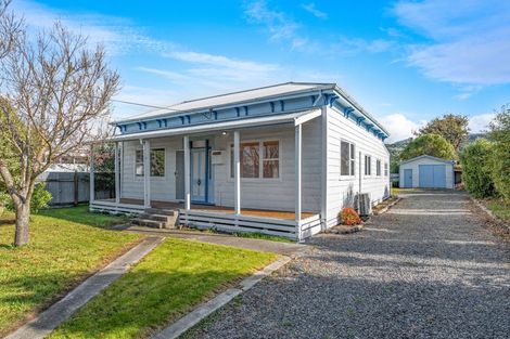 Photo of property in 3 Hickson Street, Featherston, 5710