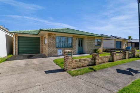 Photo of property in 21 Clemow Road, Fitzroy, New Plymouth, 4312