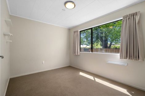 Photo of property in 277 Shakespeare Street, Leamington, Cambridge, 3432