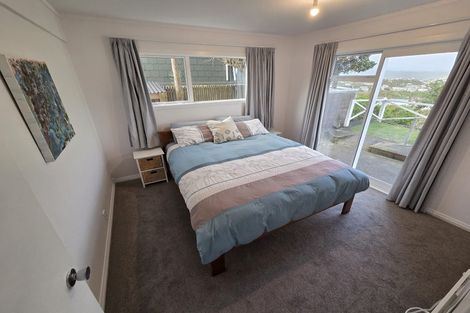 Photo of property in 35 Acacia Avenue, Maungaraki, Lower Hutt, 5010