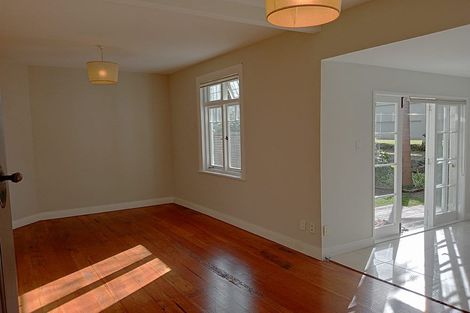 Photo of property in 81 Norwood Road, Bayswater, Auckland, 0622