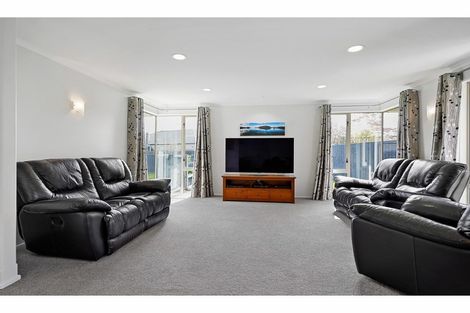 Photo of property in 9 Becmead Drive, Harewood, Christchurch, 8051