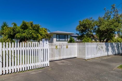 Photo of property in 13 Hurst Avenue, Maraenui, Napier, 4110