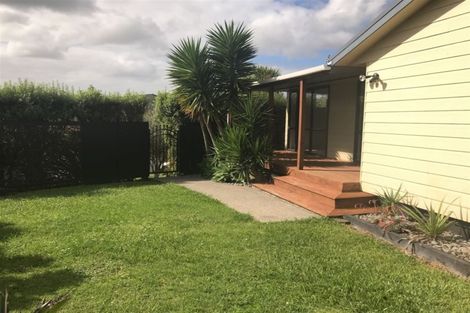 Photo of property in 3 Amberly Rise, Helensville, 0800
