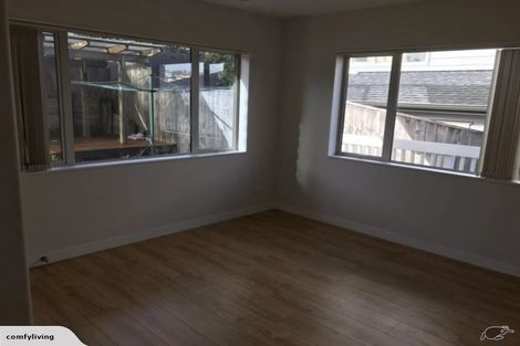 Photo of property in 4 Ballyboe Place, Pinehill, Auckland, 0632